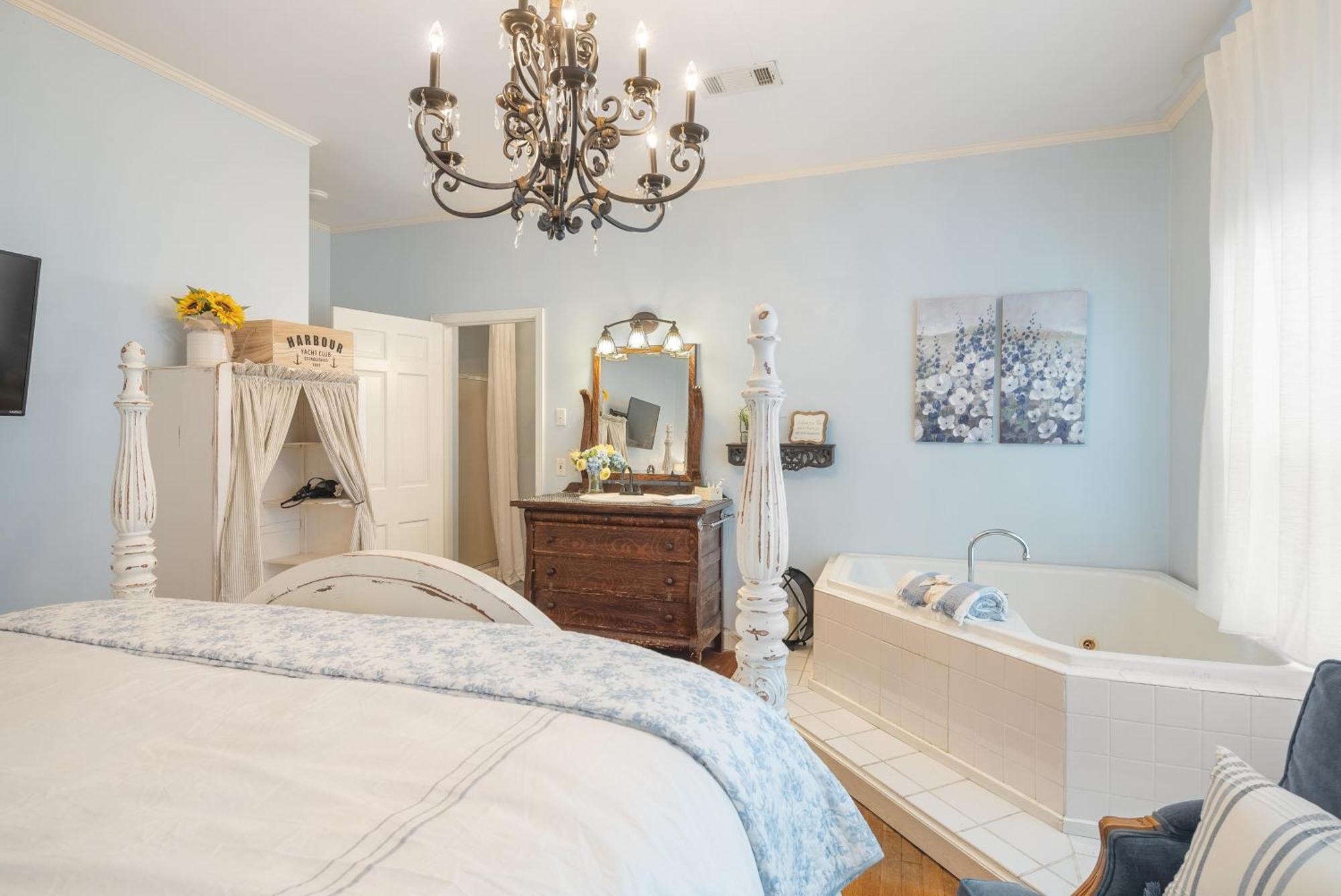 Beland Mansion-Blue Jay Suite! Fort Smith Dış mekan fotoğraf
