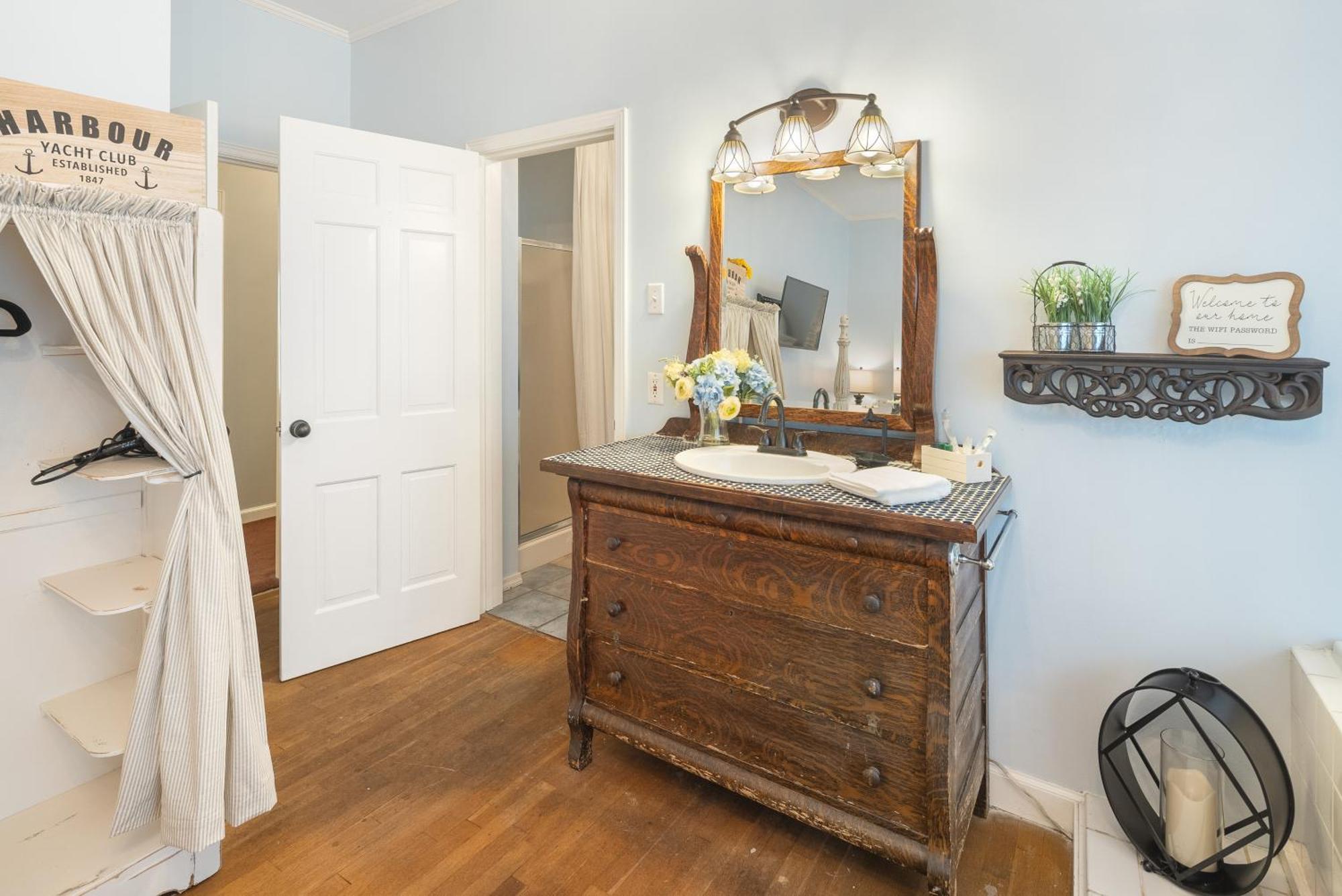 Beland Mansion-Blue Jay Suite! Fort Smith Dış mekan fotoğraf